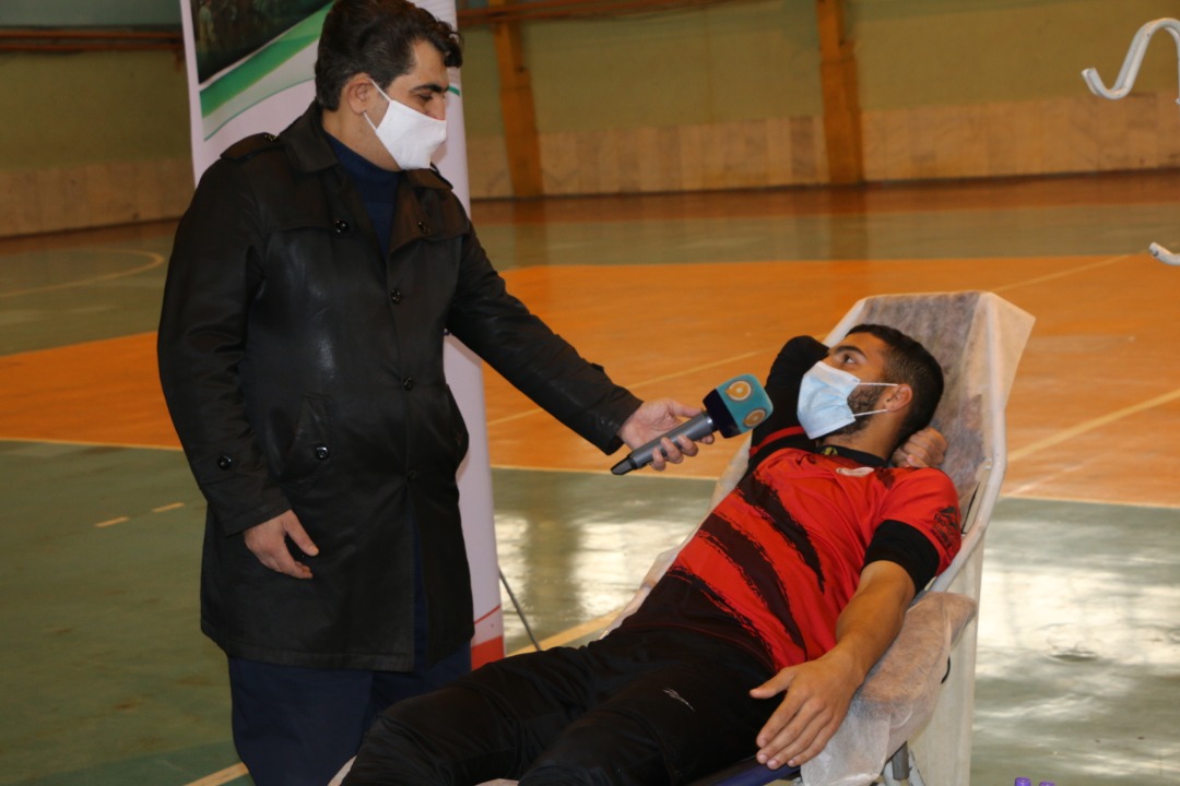 اهدای خون ورزشکاران بسیجی