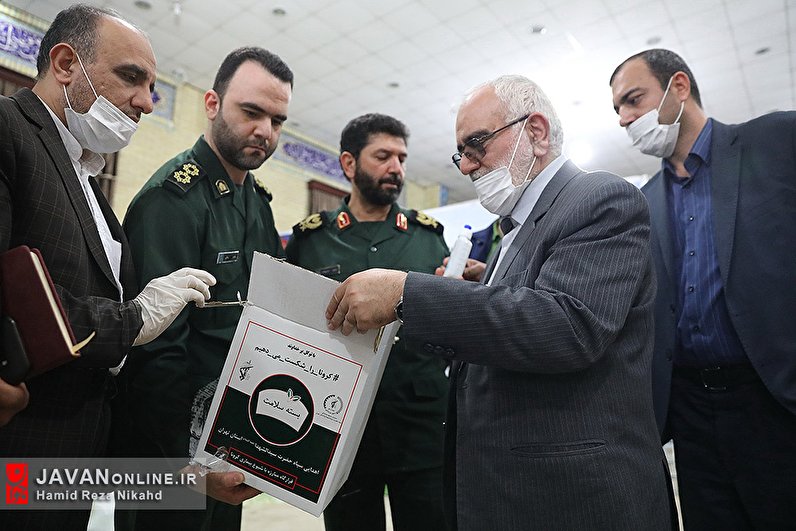 بازدید رئیس کمیته امداد از فعالیتهای رزمایش کمک مومنانه سپاه استان تهران