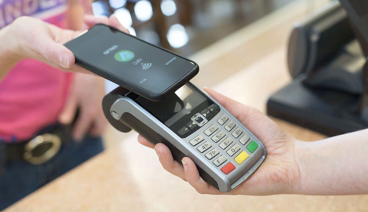 امکان پرداخت پول با موبایل به جای کارت بانکی فراهم شد