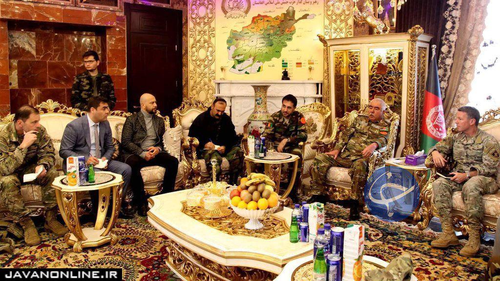 پذیرایی از ژنرال آمریکایی با آبمیوه ایرانی