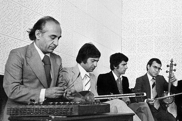 هفت دهه با موسیقی ایرانی