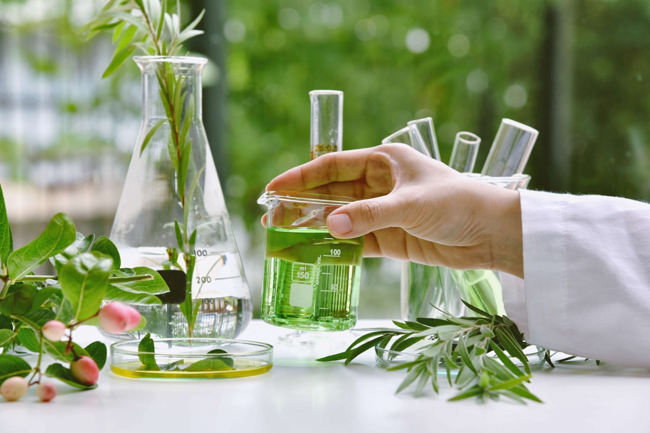کاربرد عصاره های گیاهی در درمان بیماری ها و صنعت